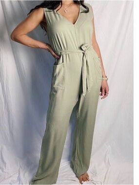 Sleeveless V-Neck Tie-Waist Jumpsuit in Light Sage